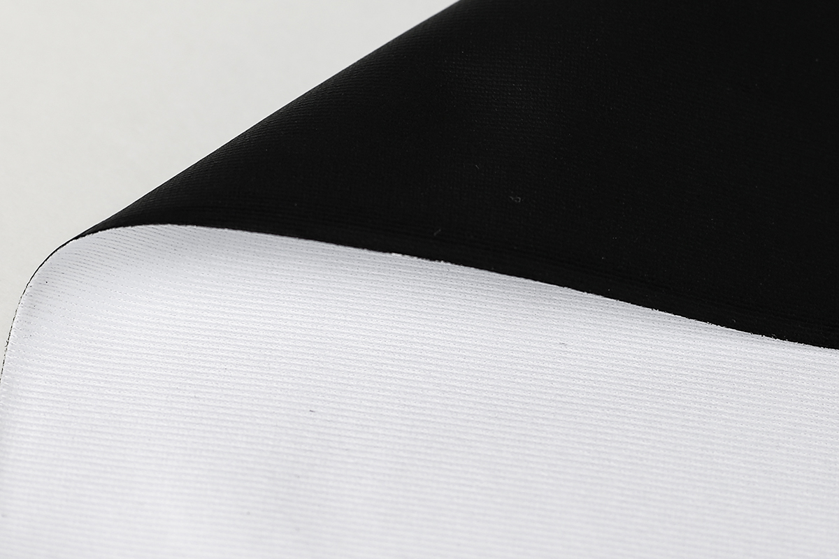 Blackback Prime 240 FR, +/- 240 g/m2
For subli transfer & direct

2,60 x +/- 100 m